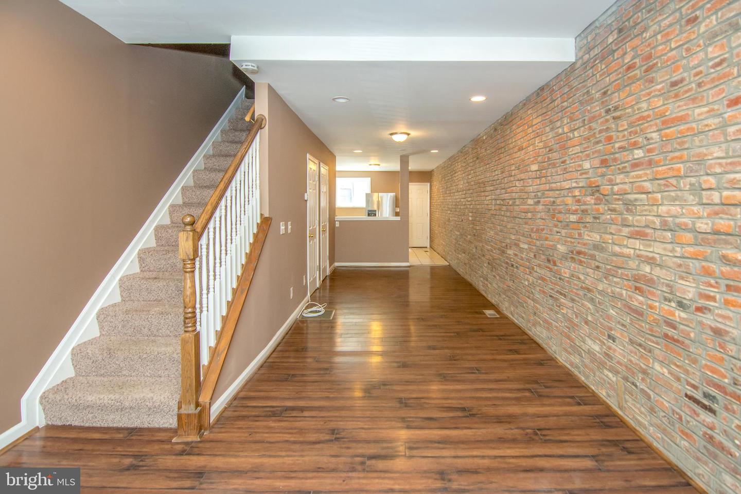 Photo 3 of 20 of 1306 S Carey St townhome