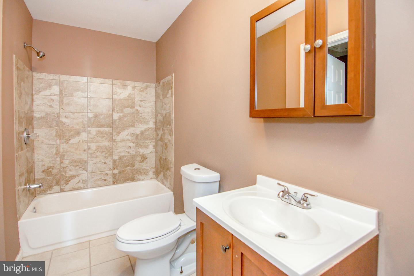 Photo 13 of 20 of 1306 S Carey St townhome