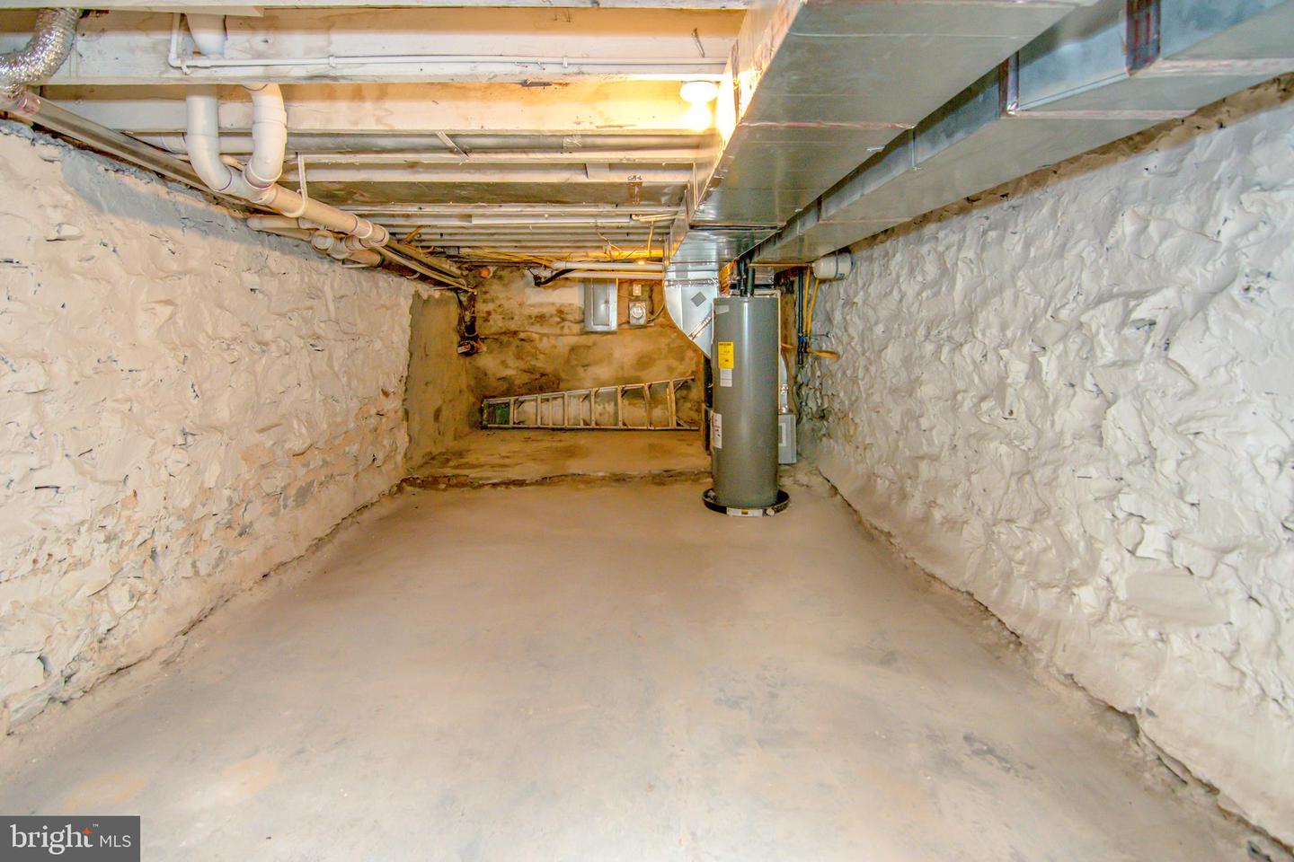 Photo 17 of 20 of 1306 S Carey St townhome