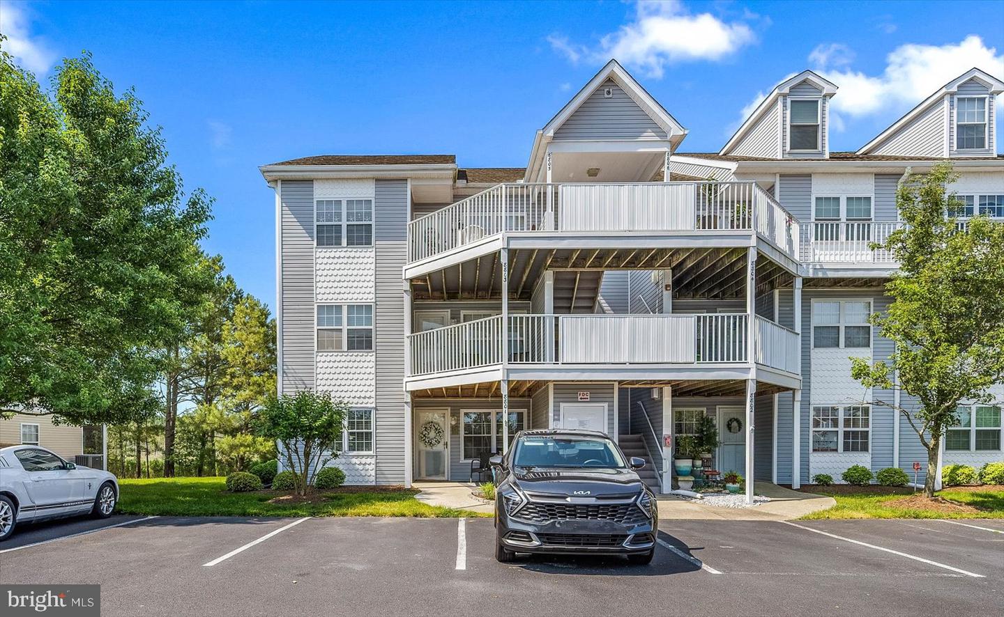 Photo 3 of 67 of 37494 Pettinaro Dr #8801 condo