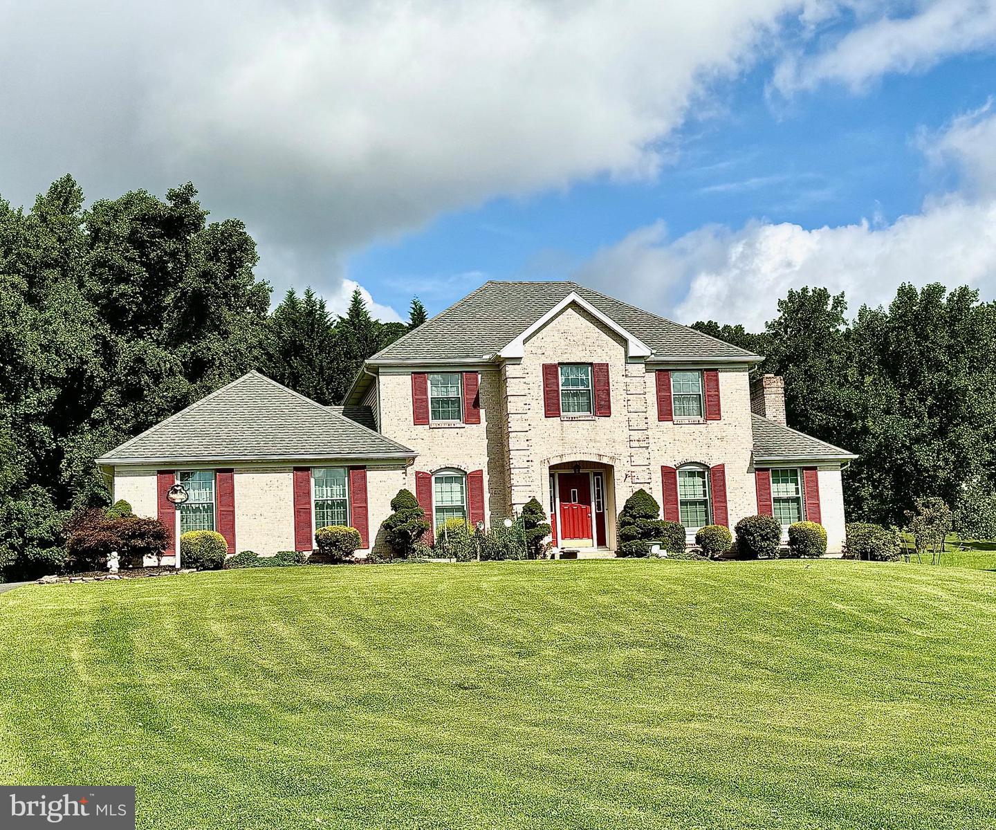Photo 4 of 62 of 5060 Oley Turnpike Rd house