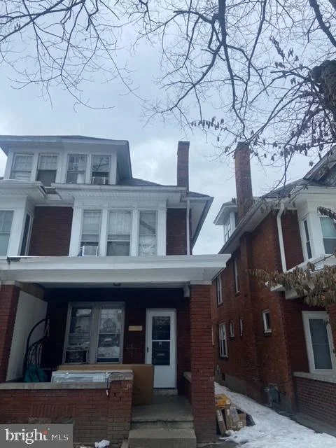 2012 Chestnut Street