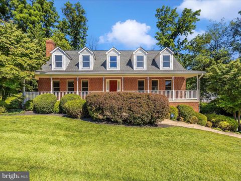 Single Family Residence in Germantown MD 19150 Mateny Hill ROAD.jpg