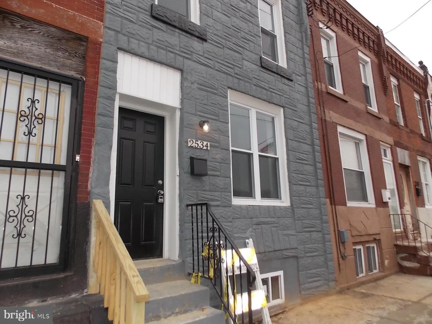 2534 W York Street