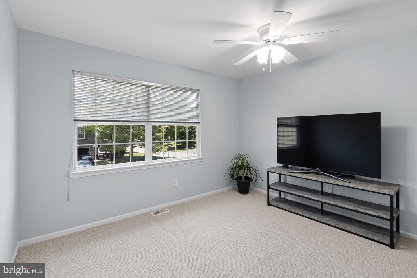 Photo 22 of 31 of 6-H Brookline Ct townhome