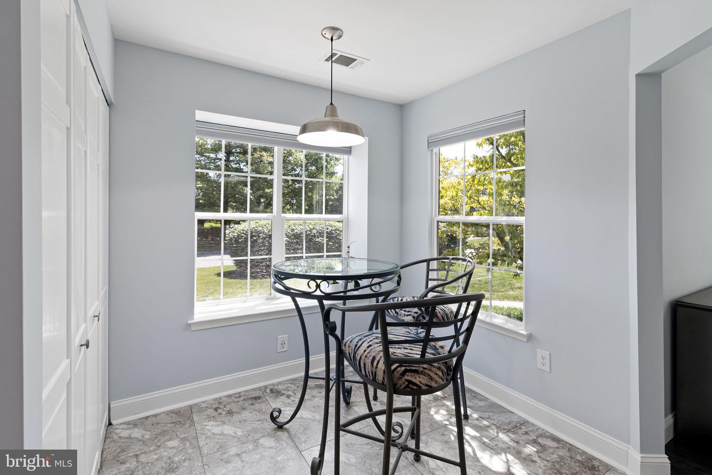 Photo 5 of 31 of 6-H Brookline Ct townhome