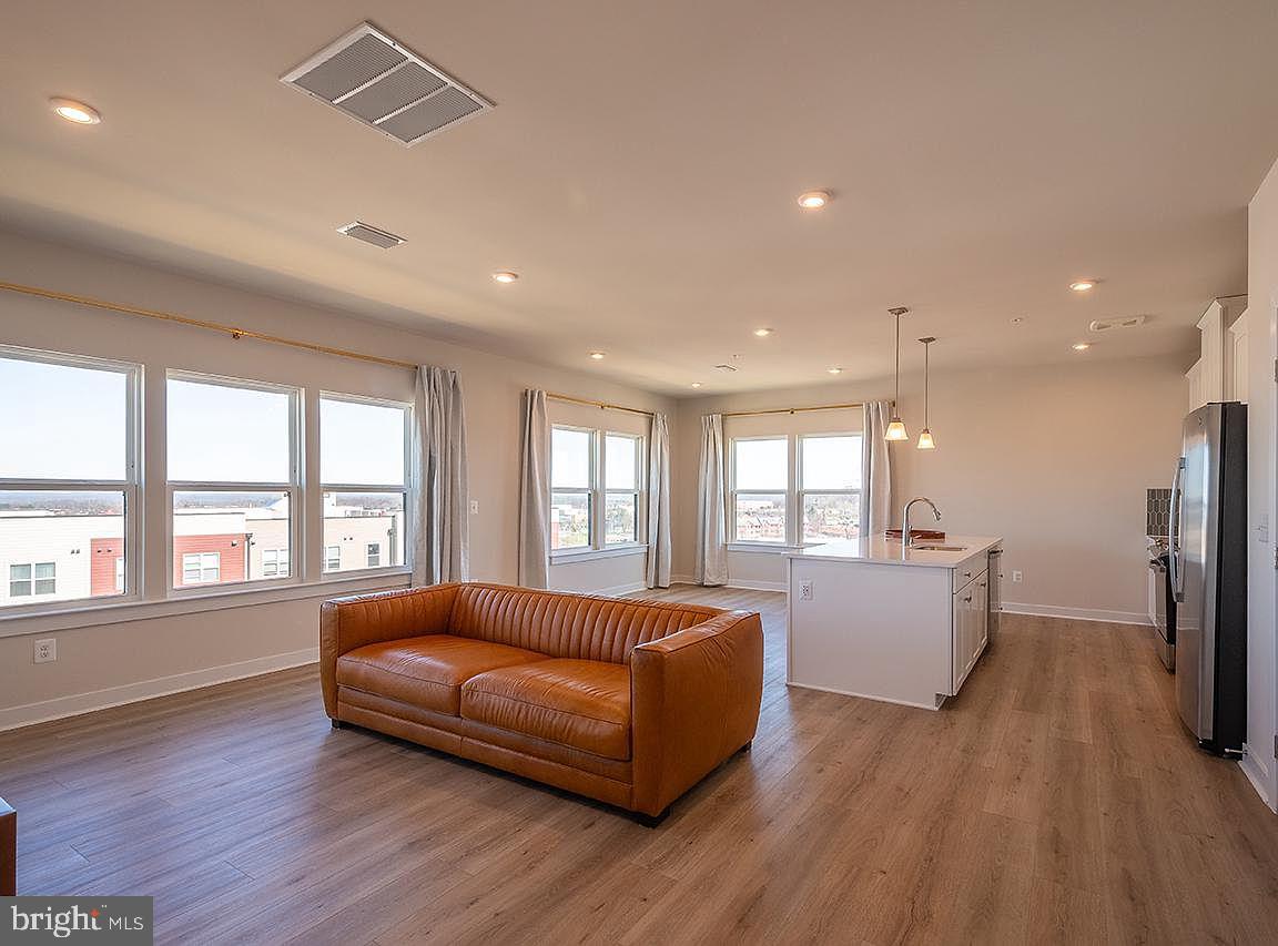 Photo 5 of 20 of 46294 Mount Milstead Ter #404 condo