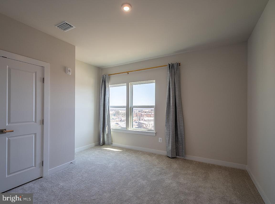 Photo 11 of 20 of 46294 Mount Milstead Ter #404 condo