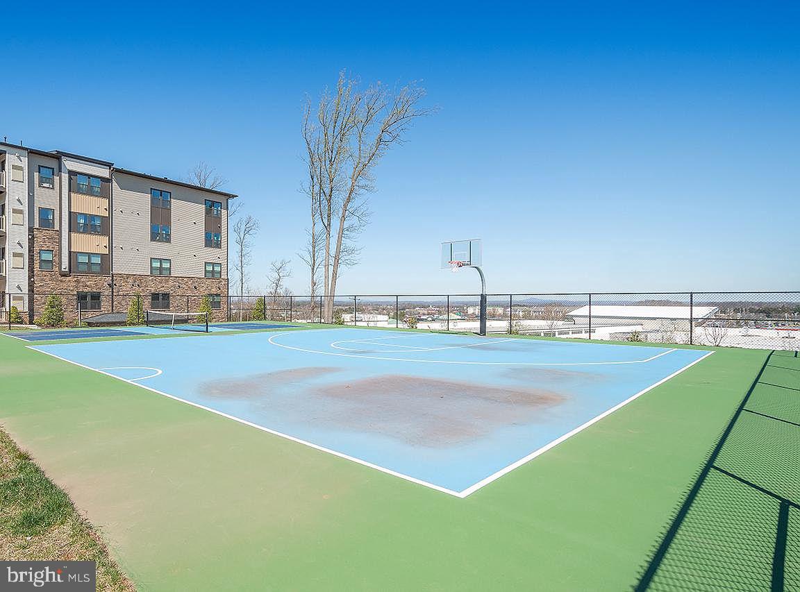 Photo 19 of 20 of 46294 Mount Milstead Ter #404 condo