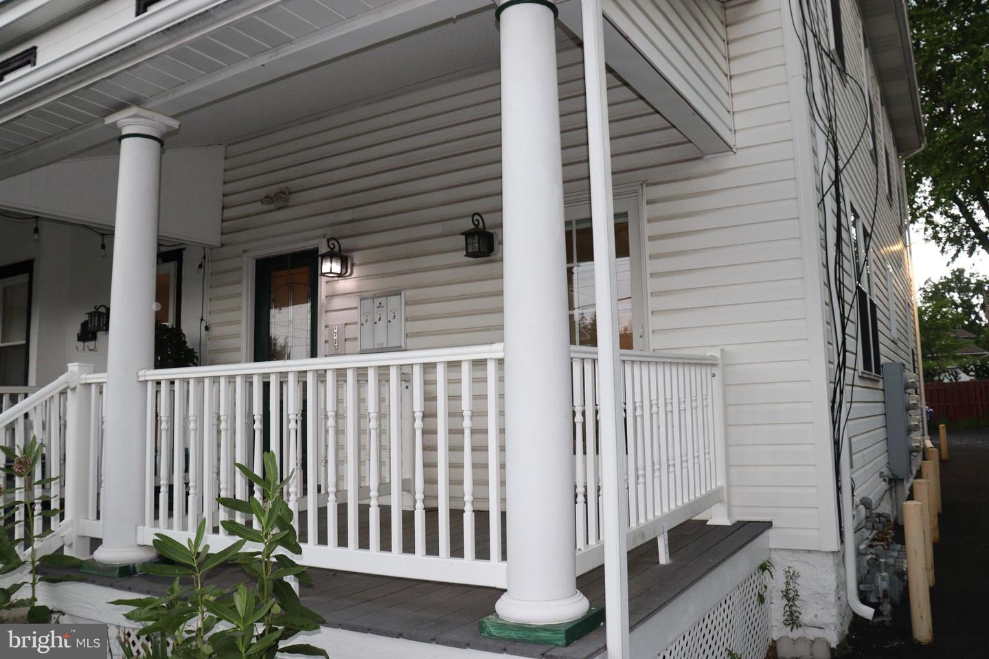 142 HARRISON AVE #1ST FLOOR