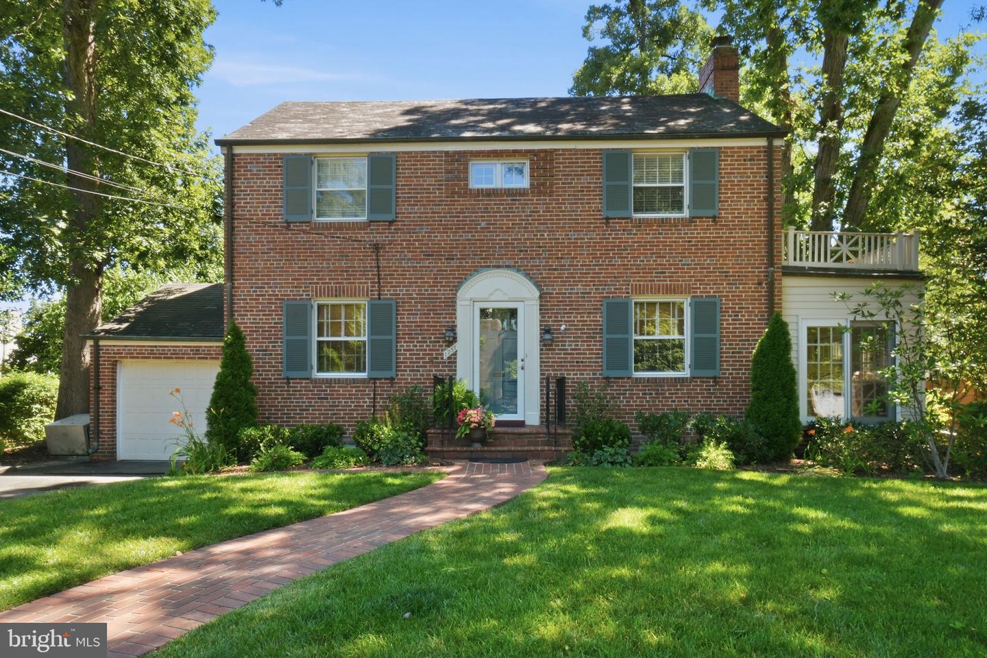1251 S Oakcrest Road, Arlington, VA, 22202