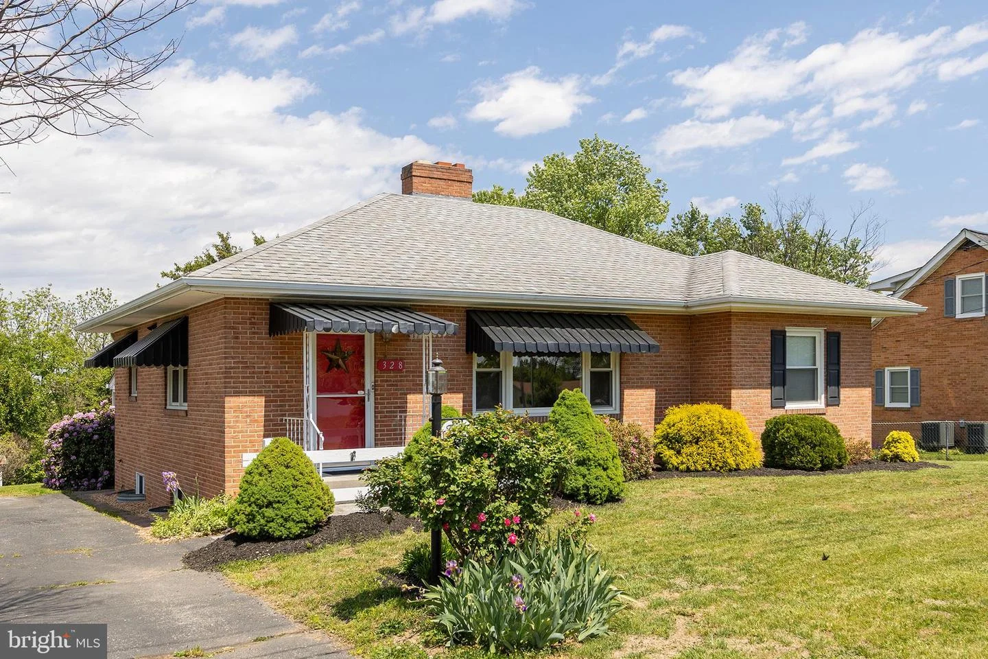 328 Longview Avenue