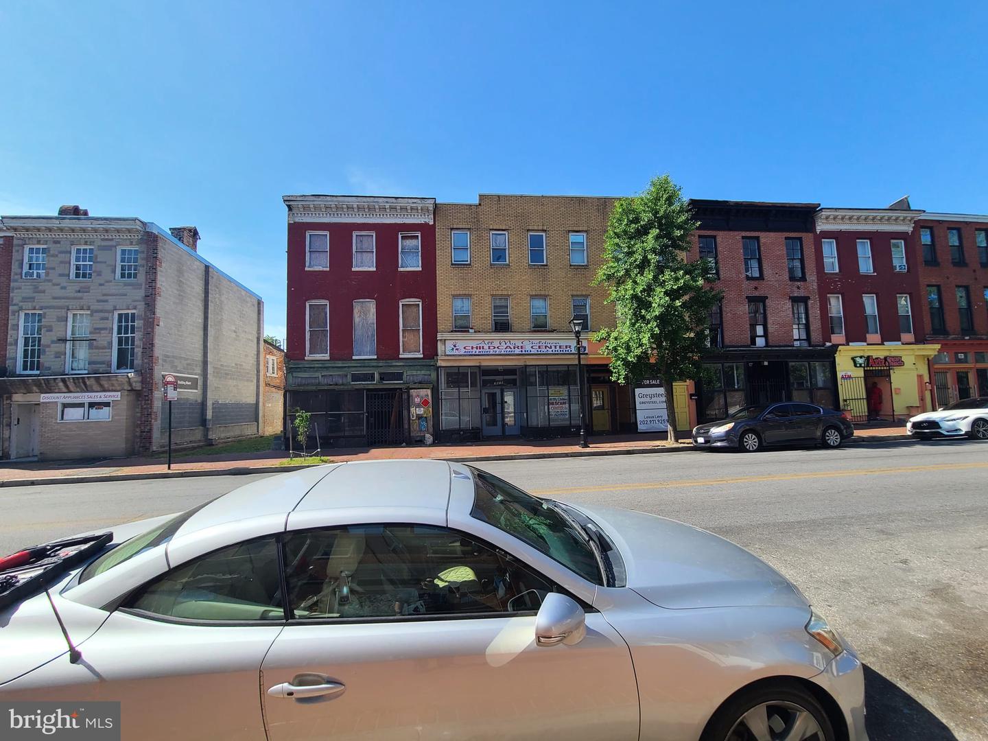 Photo 10 of 53 of 1412 W Baltimore St townhome