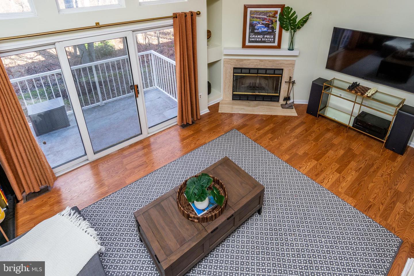 Photo 8 of 26 of 65 E Shrewsbury Pl townhome