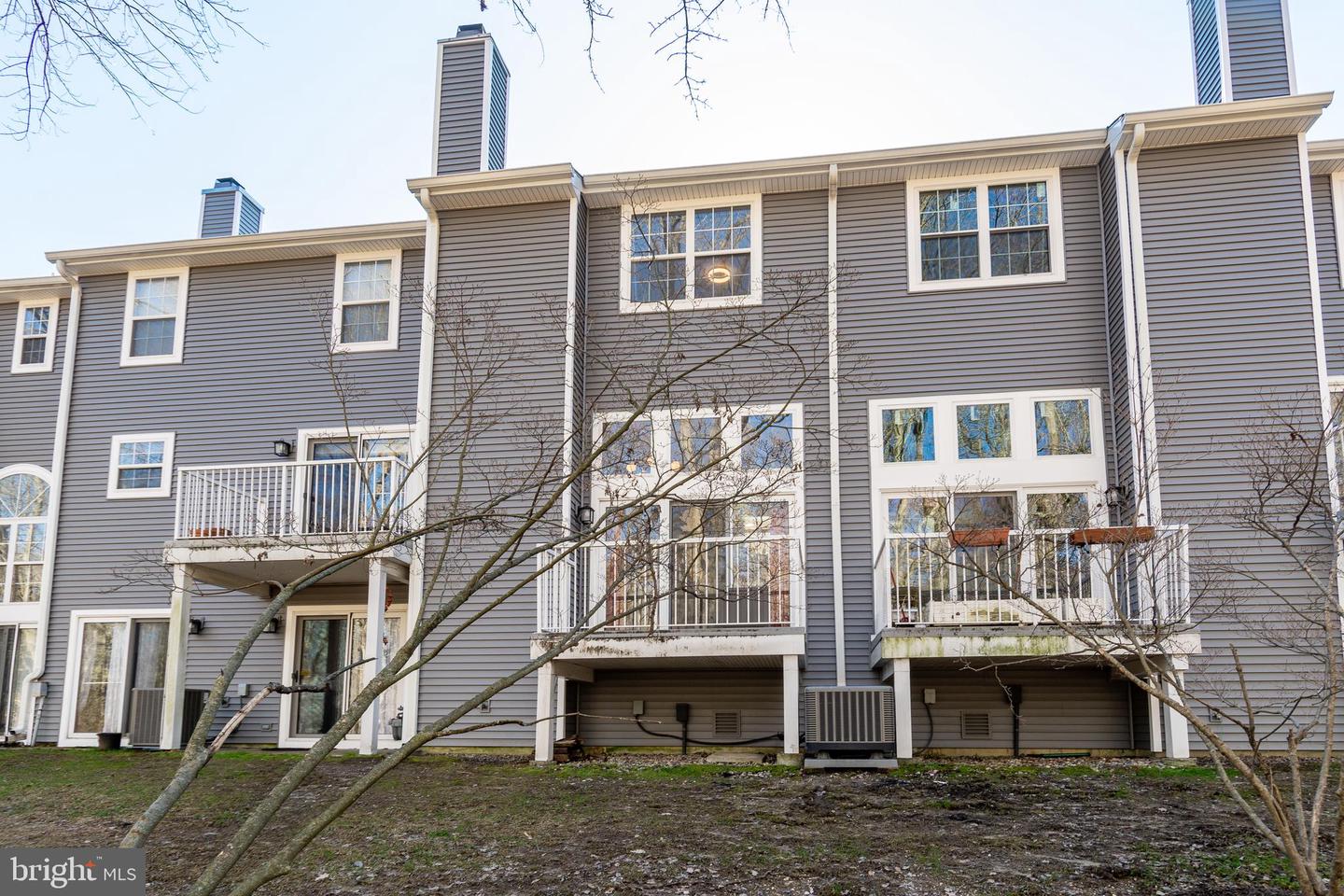 Photo 25 of 26 of 65 E Shrewsbury Pl townhome
