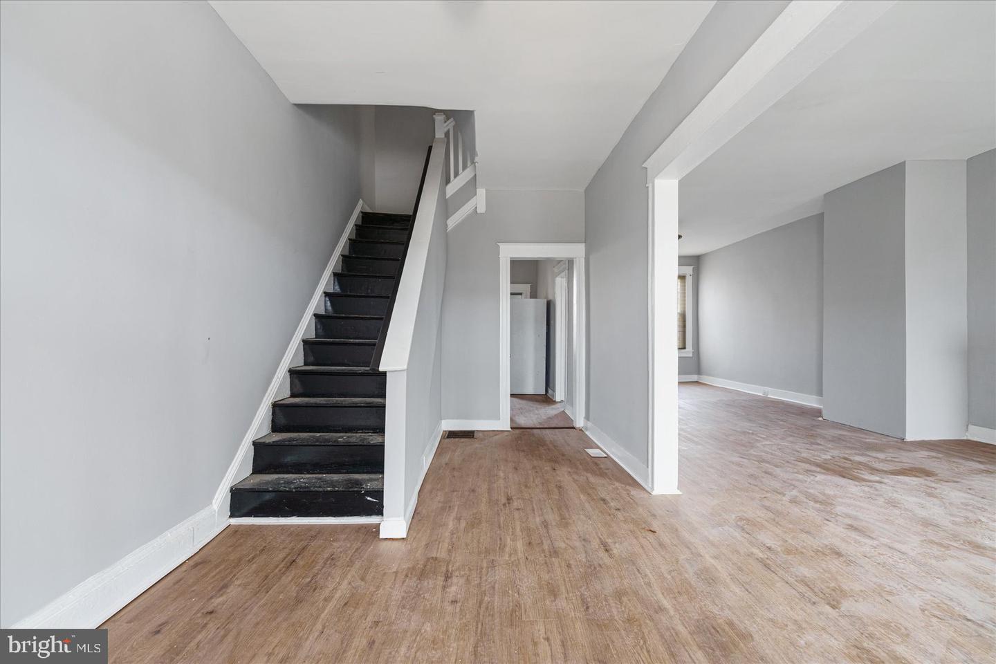Photo 4 of 27 of 3720 Edmondson Ave townhome