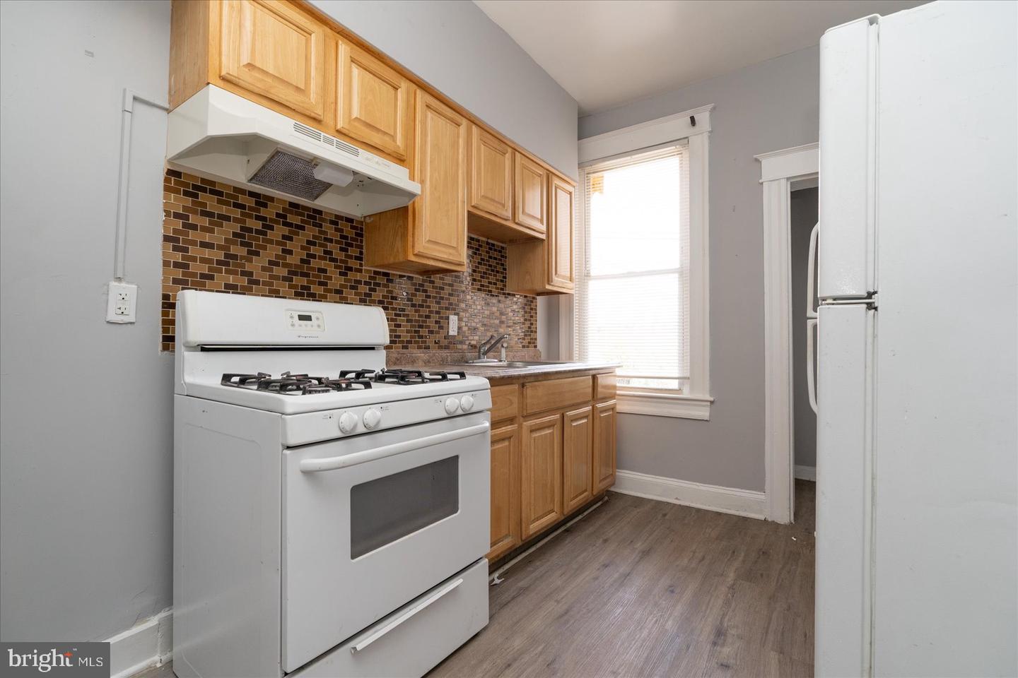 Photo 11 of 27 of 3720 Edmondson Ave townhome