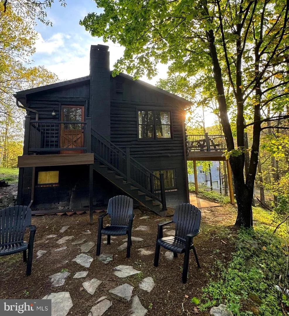 2733 Cottage Ln Ln, James Creek, PA, 16657