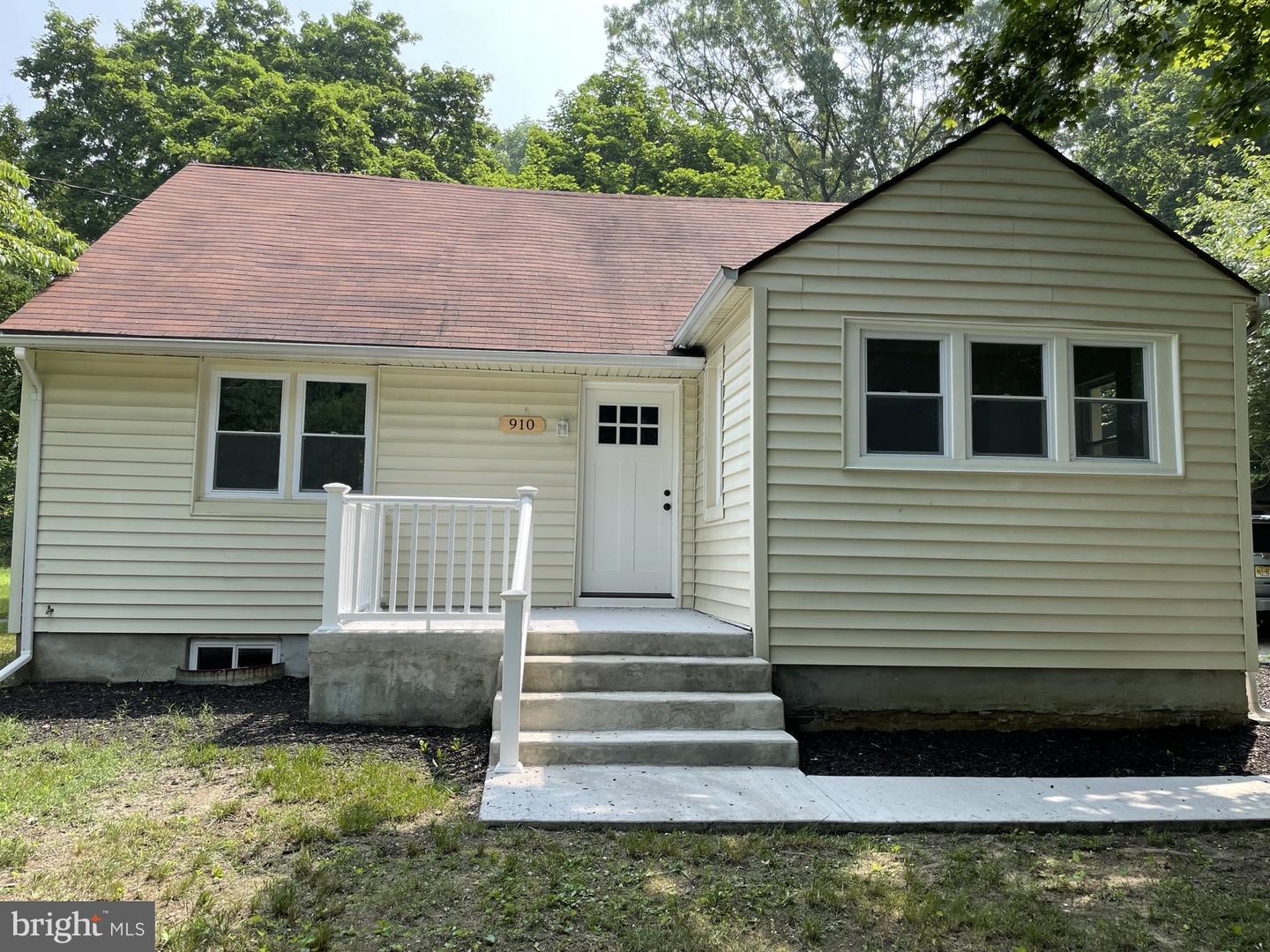 Photo 1 of 24 of 910 Boundary house