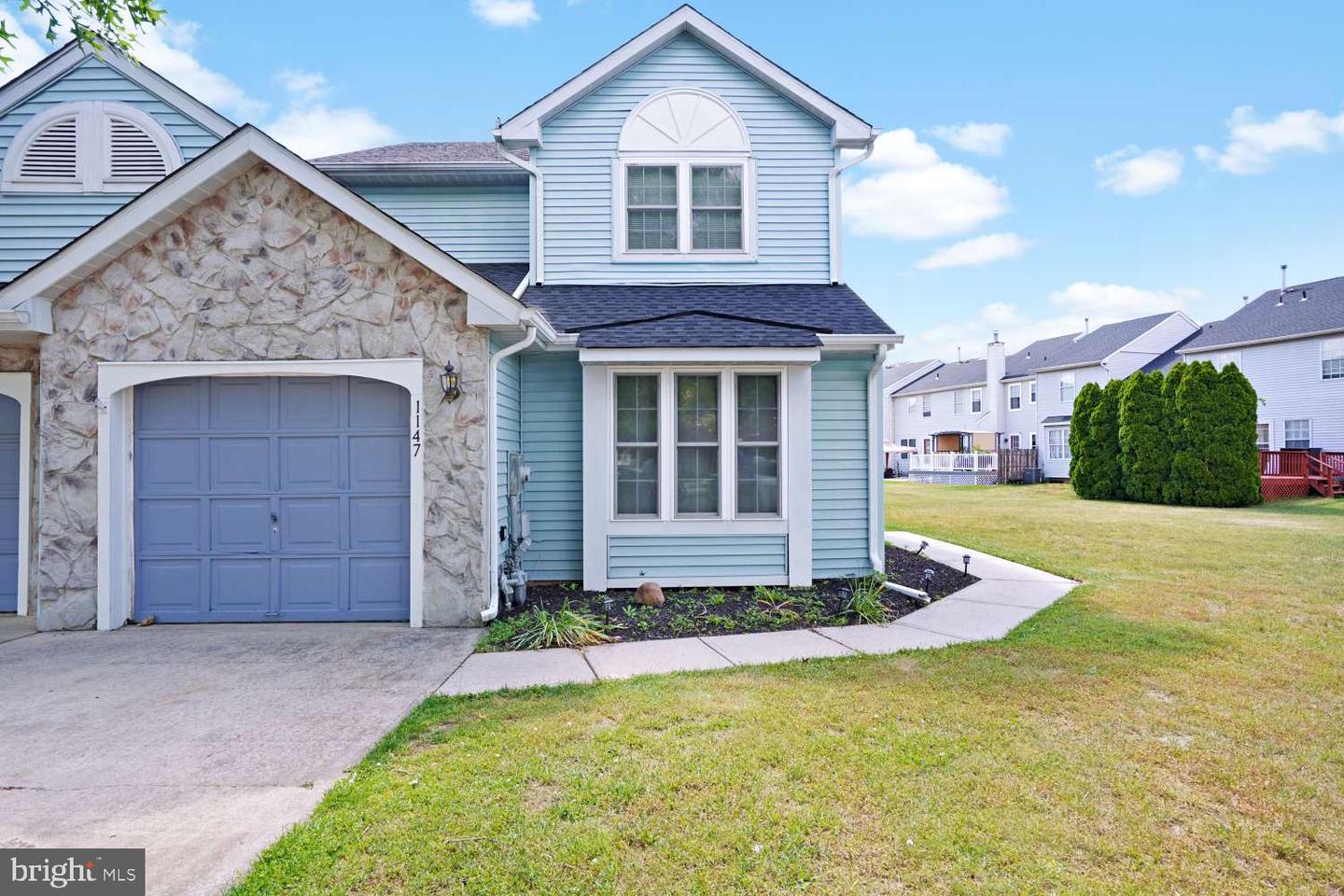 Photo 4 of 58 of 1147 Shamrock Way townhome