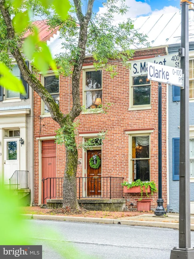 411 S Market Street