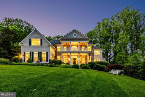 Single Family Residence in McLean VA 6900 Benjamin STREET.jpg