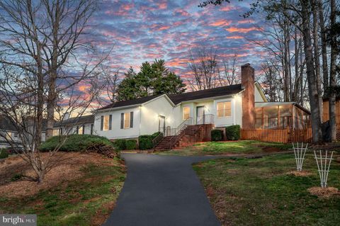 Single Family Residence in Charlottesville VA 207 Saint Ives ROAD.jpg