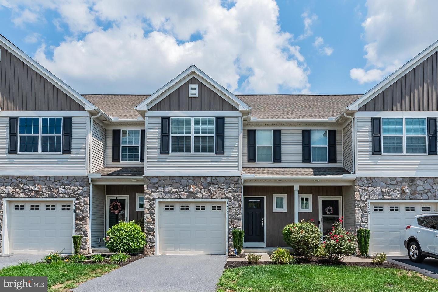 View Mechanicsburg, PA 17055 townhome