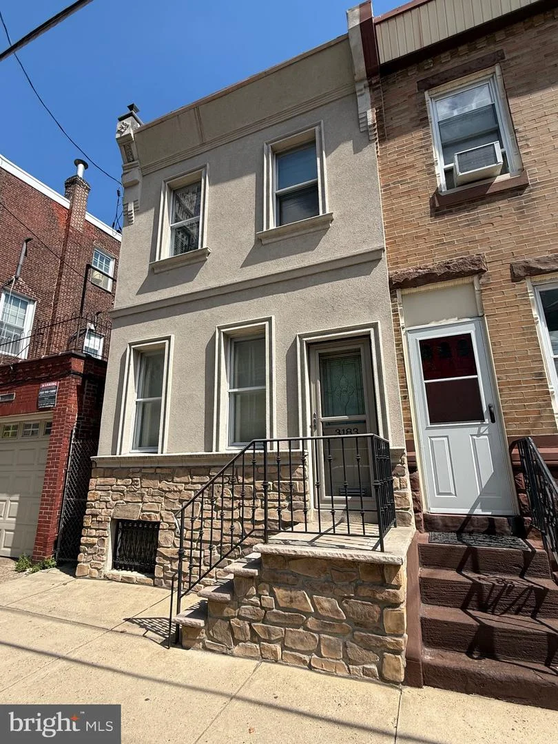 3183 Gaul Street