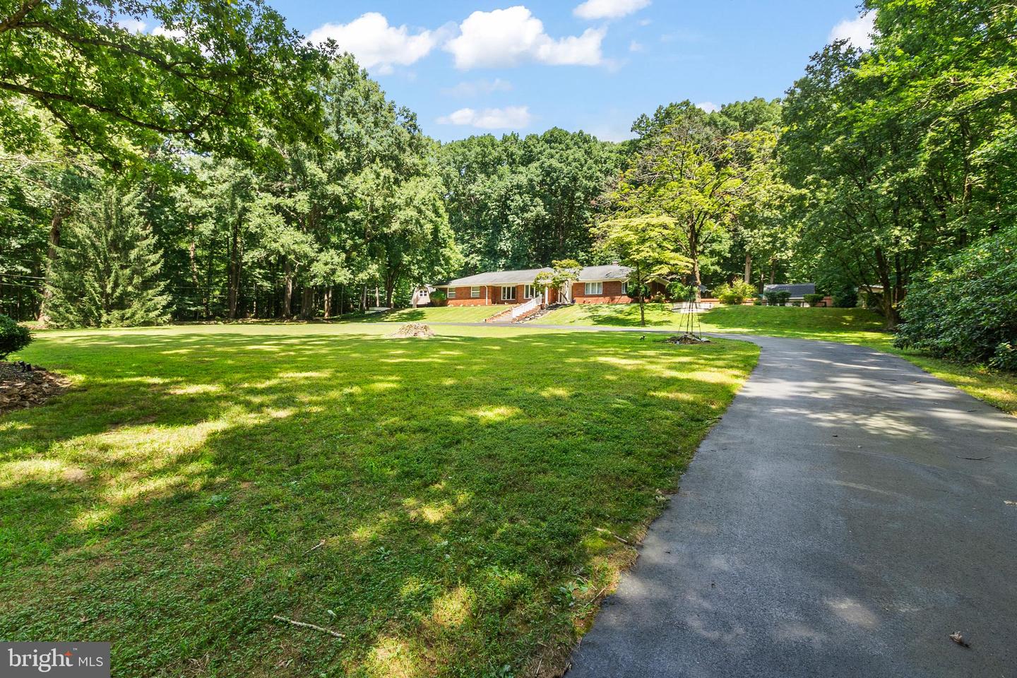 Photo 4 of 113 of 1604 Ironside Rd house