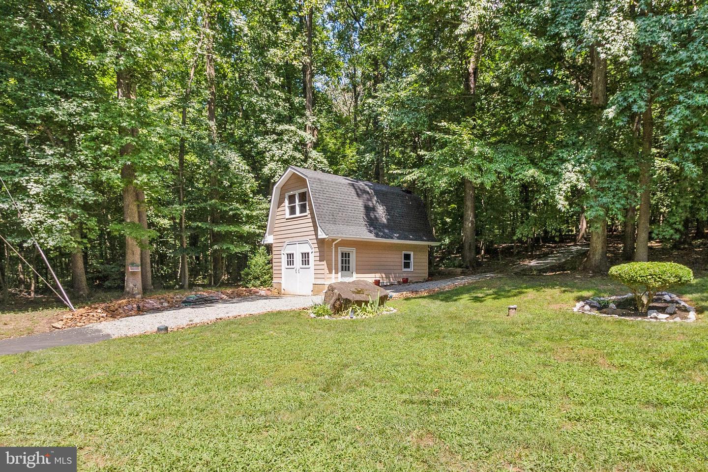 Photo 112 of 113 of 1604 Ironside Rd house
