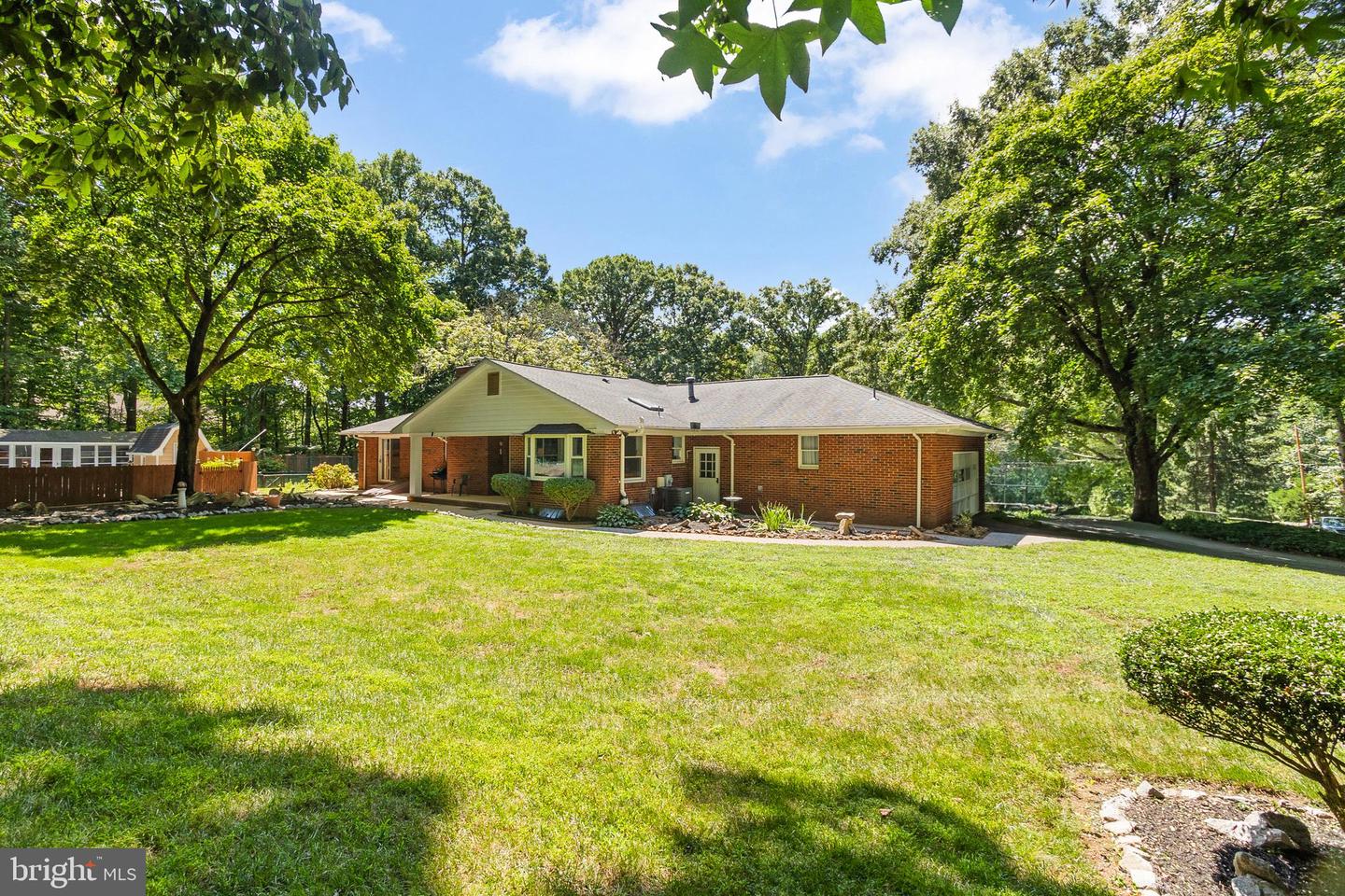Photo 88 of 113 of 1604 Ironside Rd house