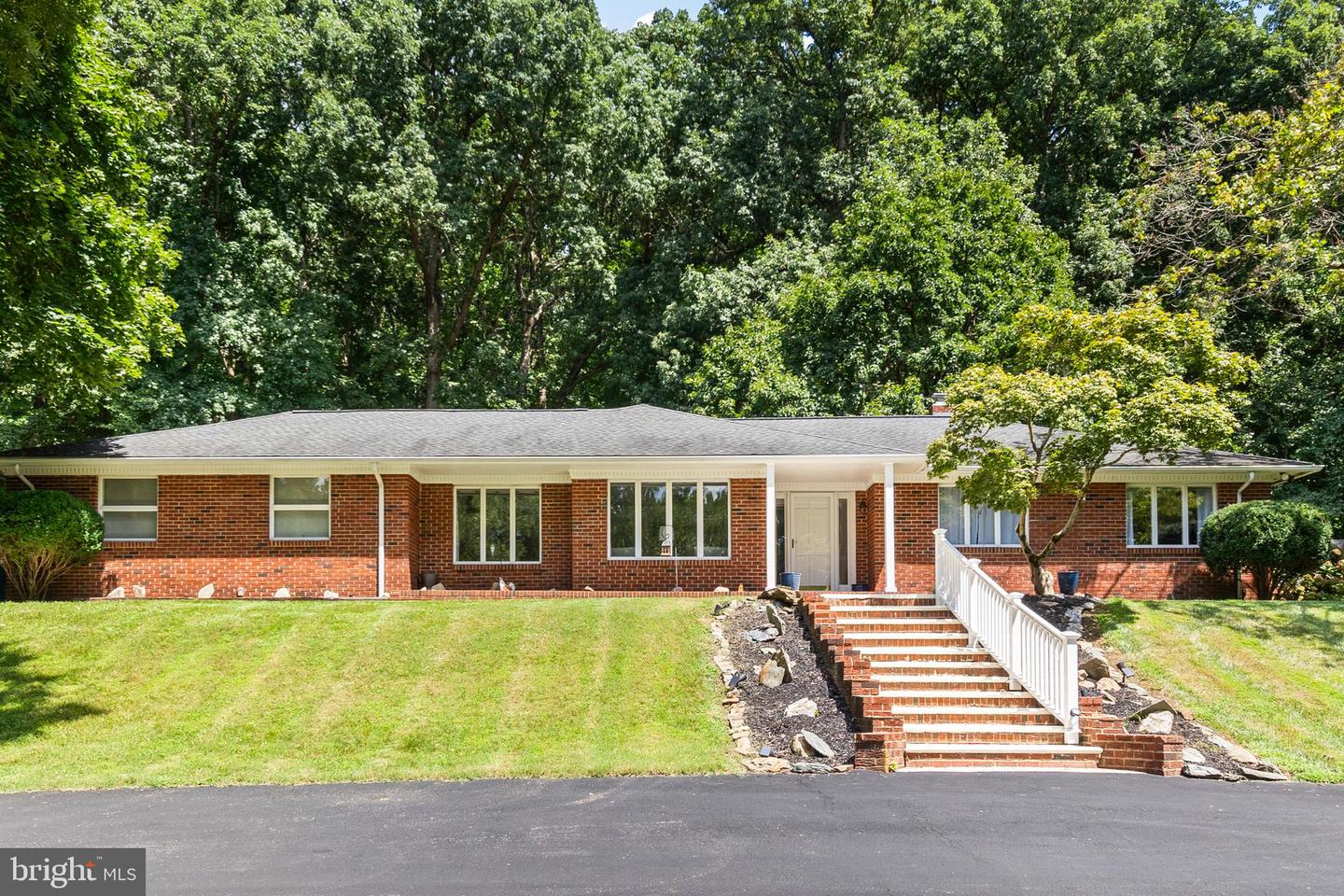 Photo 3 of 113 of 1604 Ironside Rd house