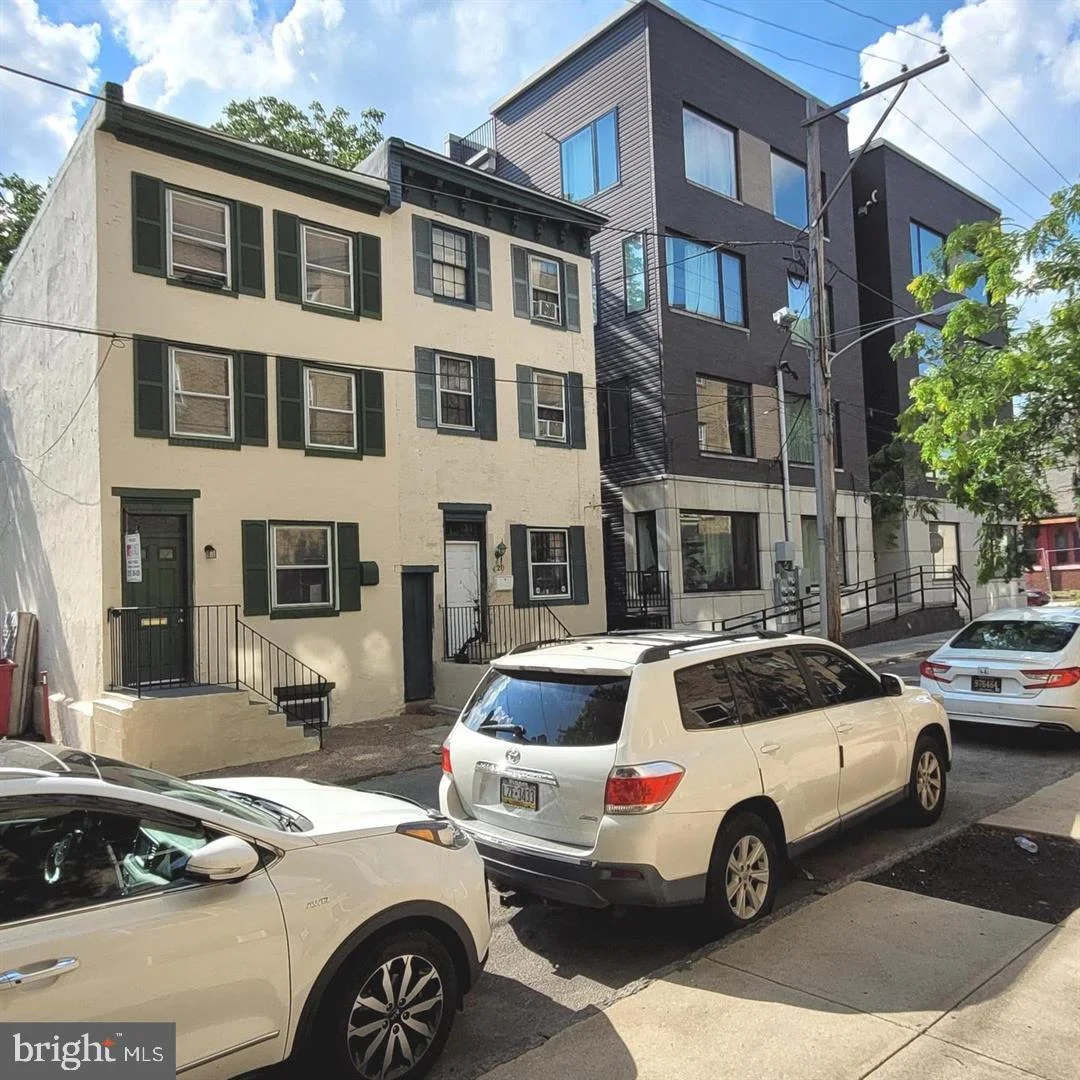 22 S 41st Street
