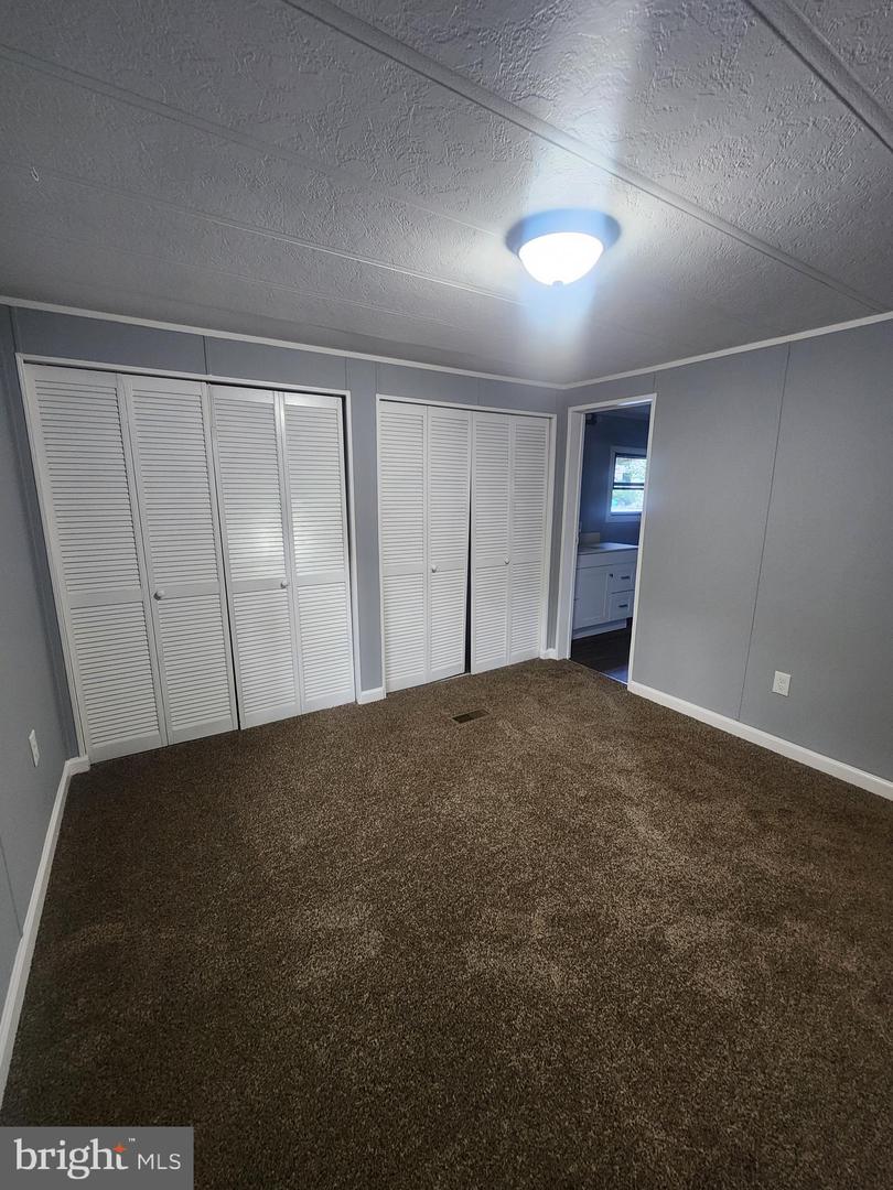 Photo 9 of 17 of 3 Donald Pl mobile home