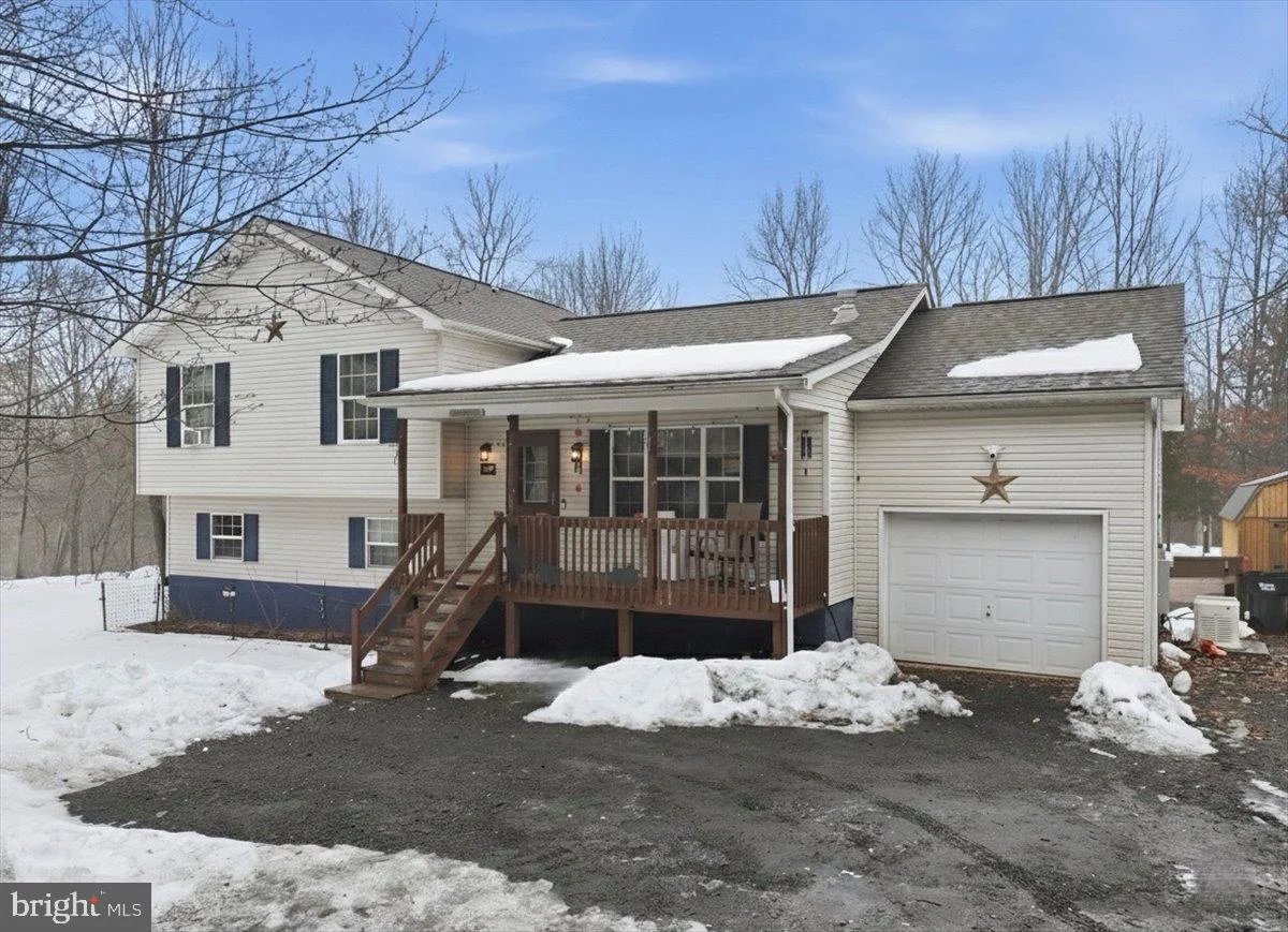 199 Magic Mountain Road, Henryville, PA, 18332