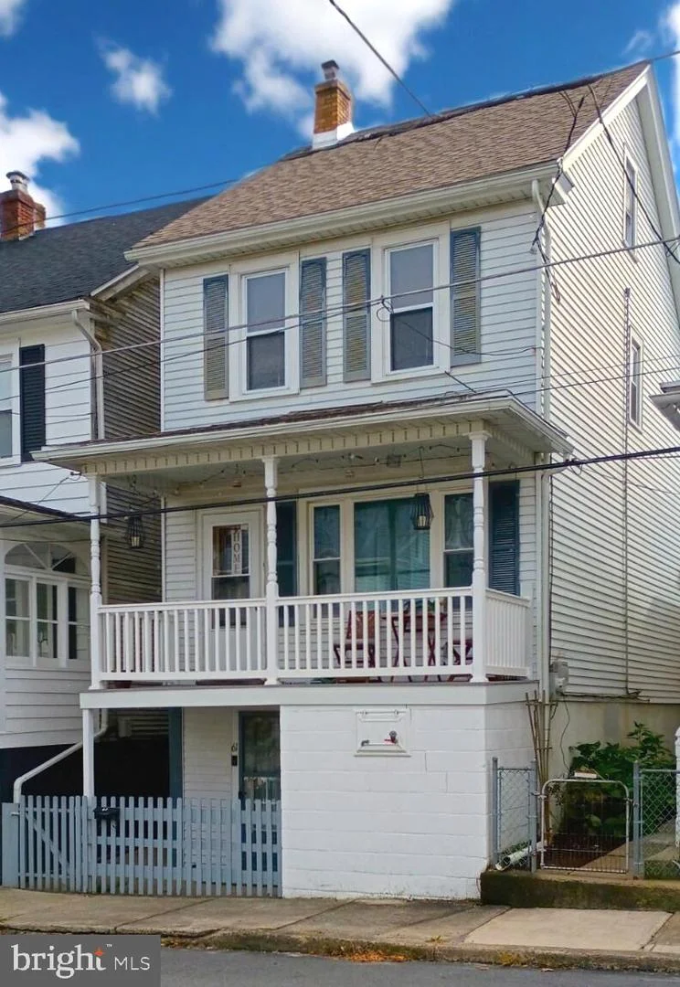 61 W Rhume Street