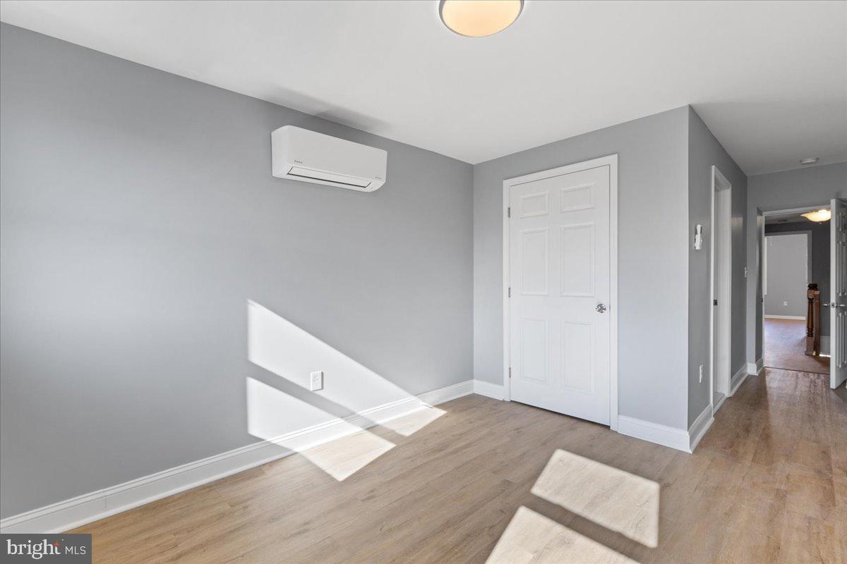 Photo 21 of 29 of 1251 Sargeant St townhome