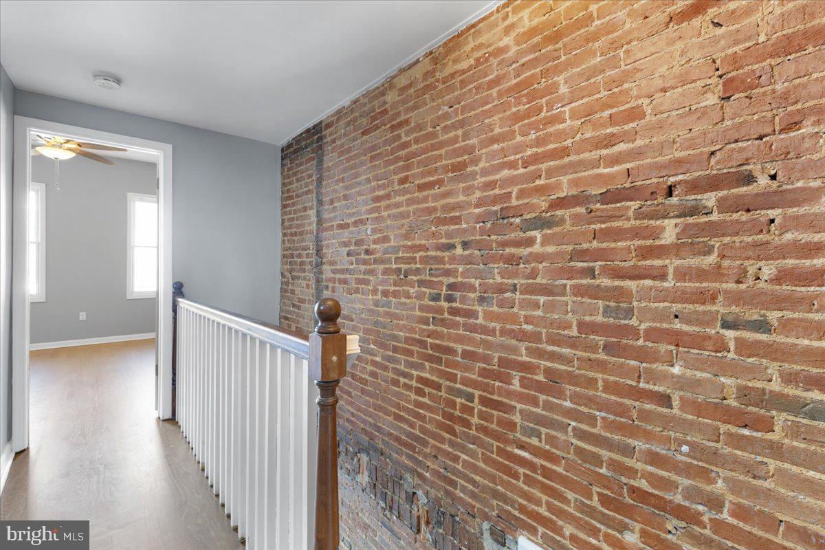 Photo 13 of 29 of 1251 Sargeant St townhome
