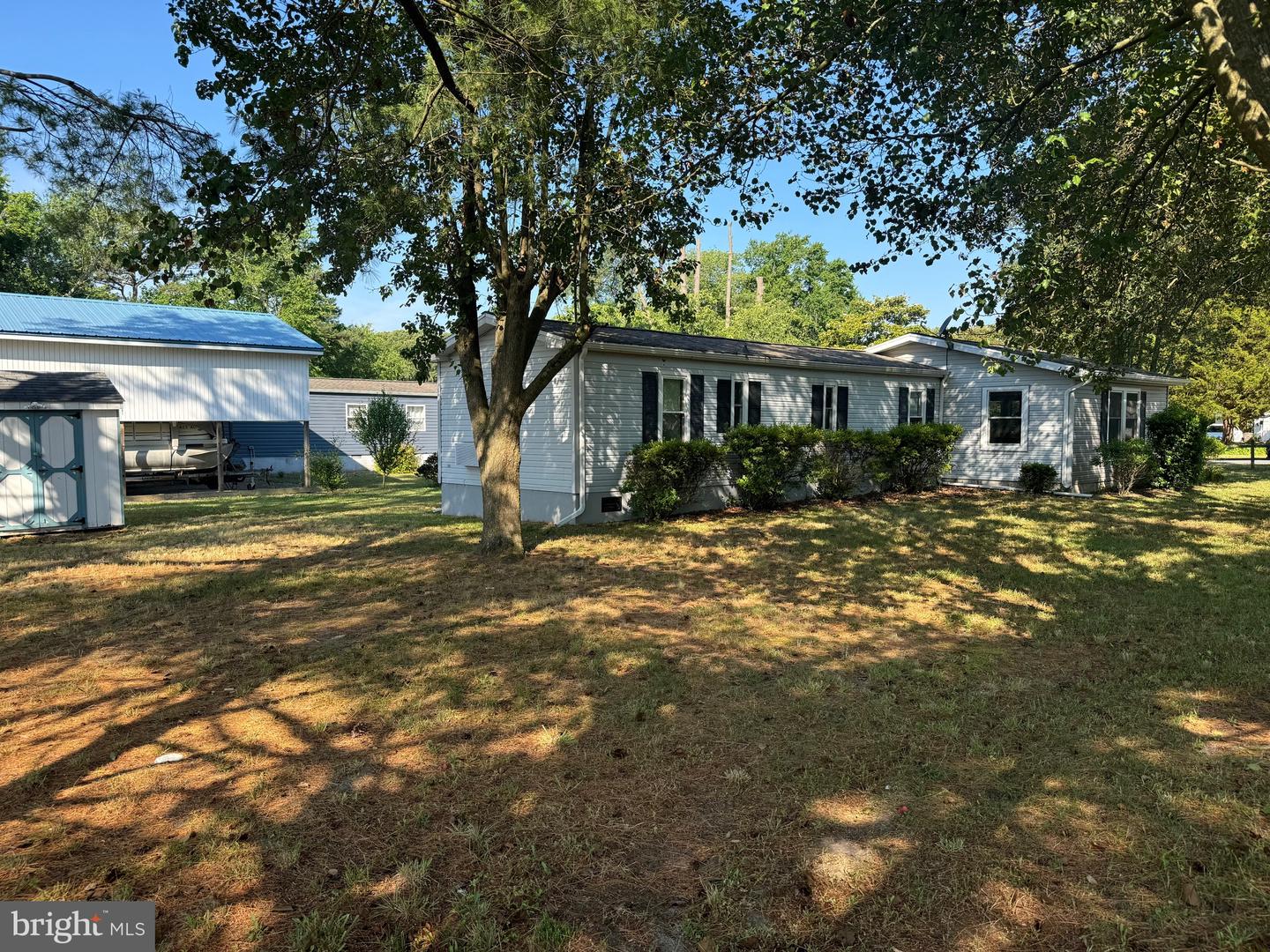 Photo 2 of 19 of 28363 Roberta Ln mobile home