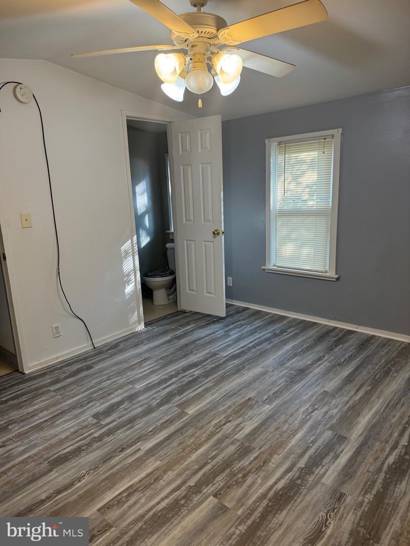 Photo 15 of 19 of 28363 Roberta Ln mobile home