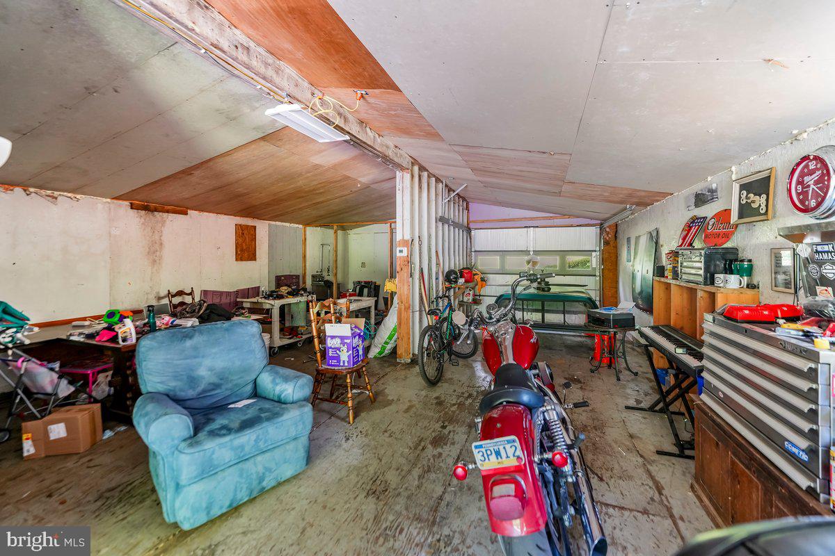 Photo 39 of 40 of 319 S Bonsall Rd house