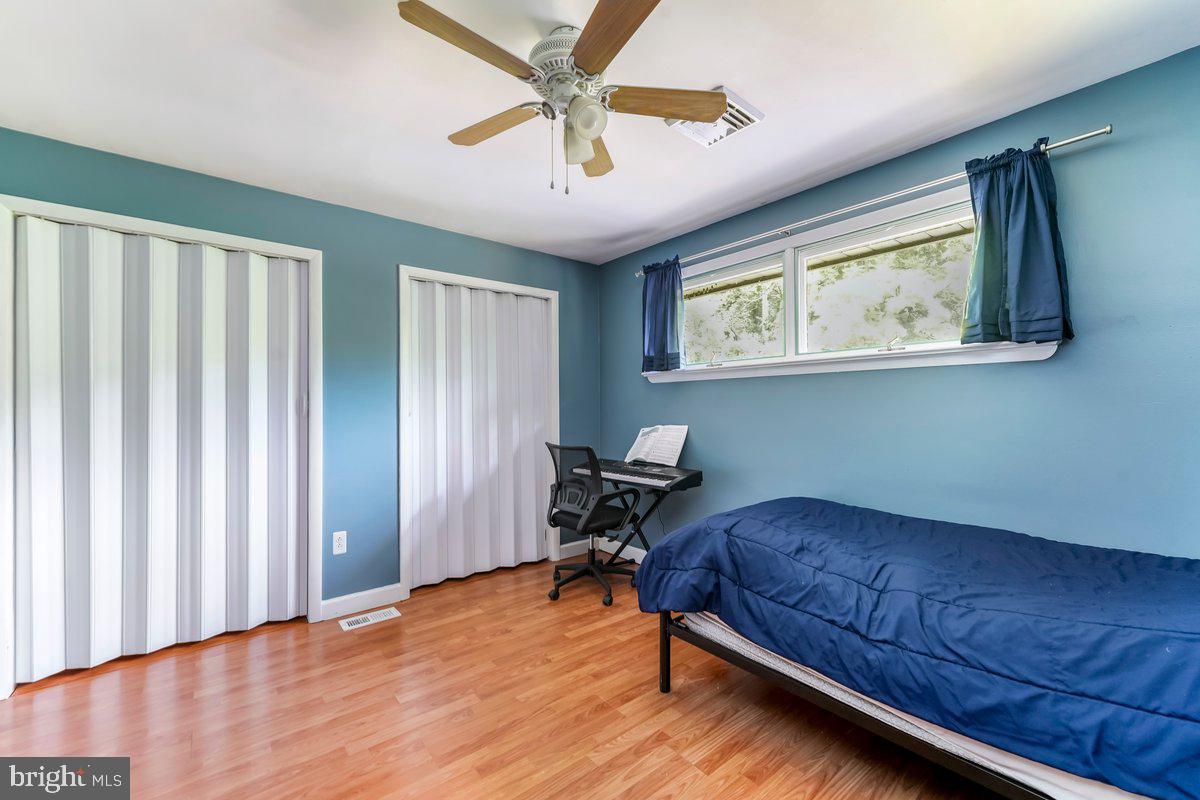 Photo 13 of 40 of 319 S Bonsall Rd house