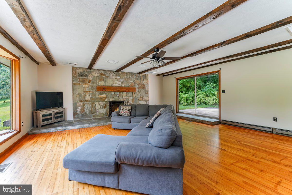 Photo 10 of 40 of 319 S Bonsall Rd house