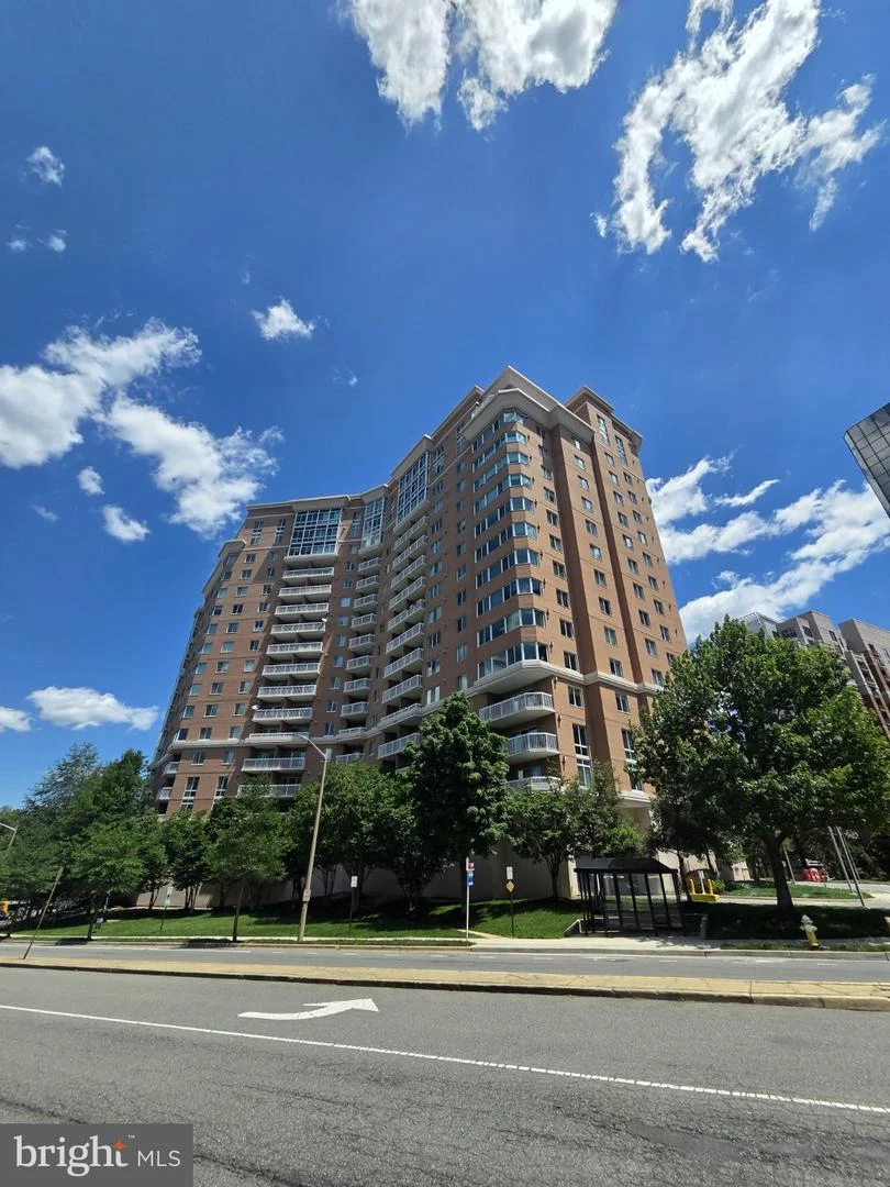 3101 N Hampton Drive Unit 1011