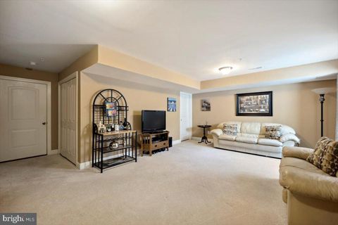 Townhouse in Media PA 41 Skylar CIRCLE 10.jpg