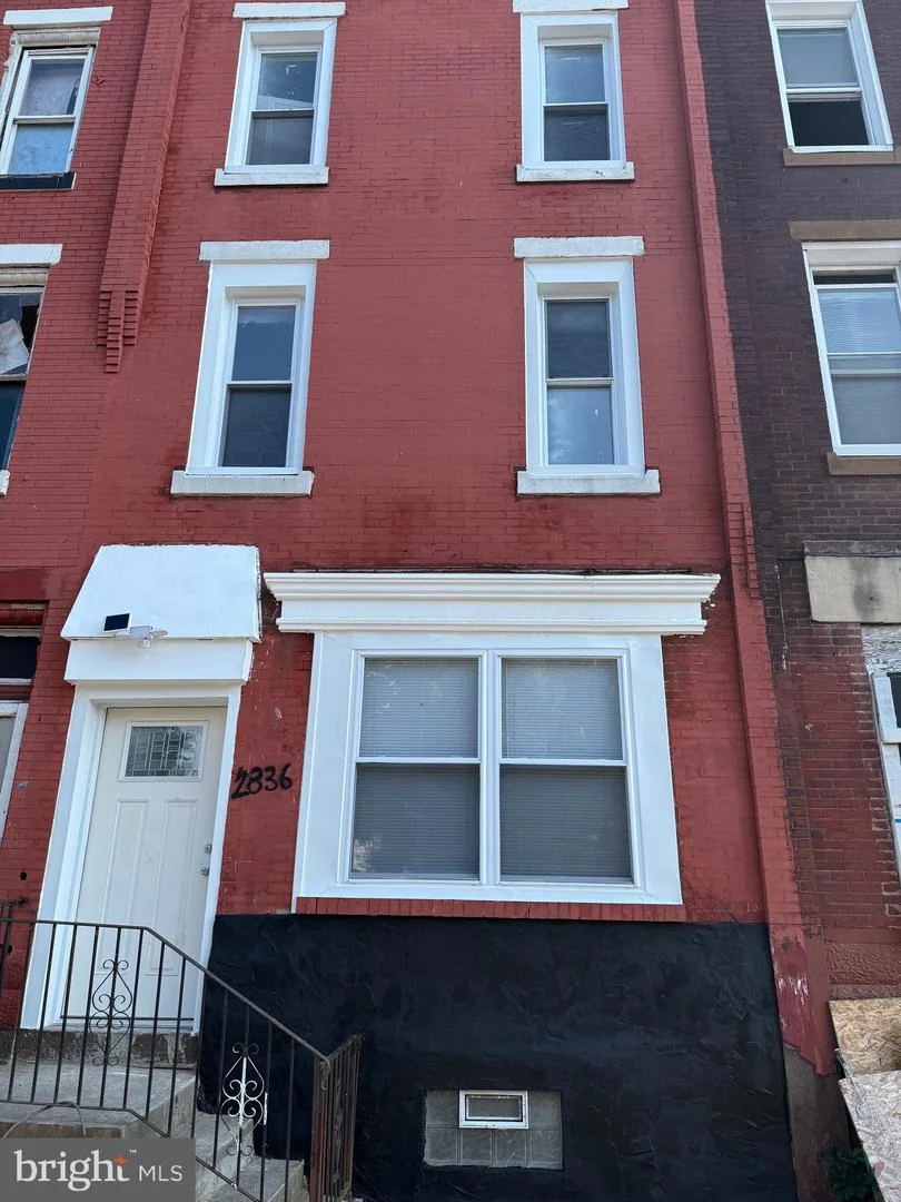 2836 W Lehigh Avenue