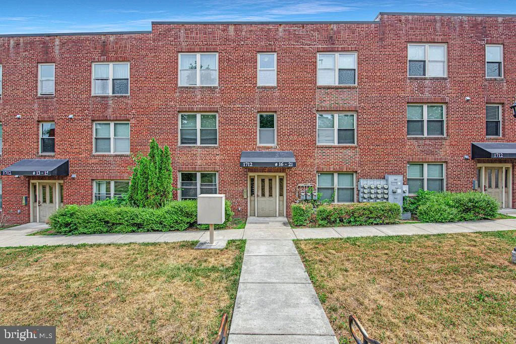 1712 W Street SE Unit 17