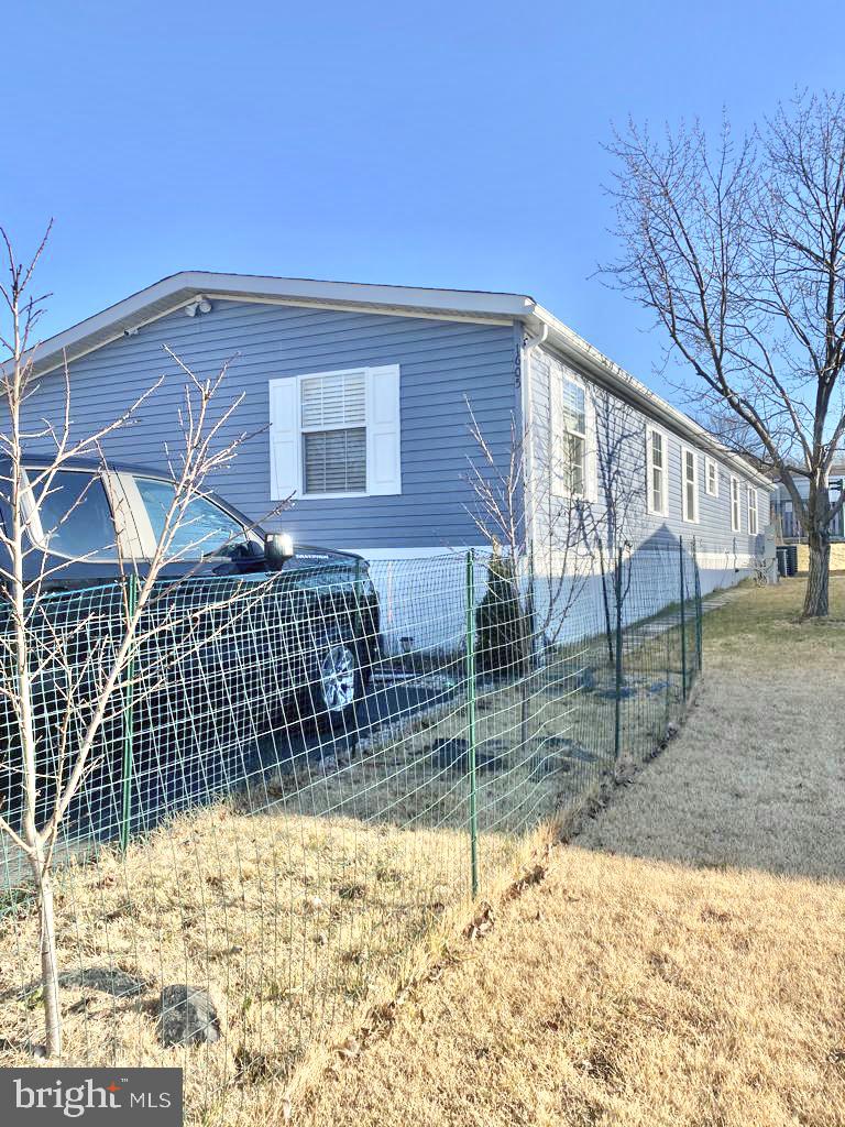 Photo 1 of 63 of 1605 Colesbury Pl mobile home
