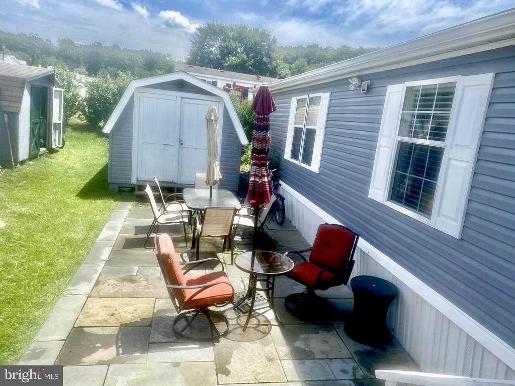 Photo 56 of 63 of 1605 Colesbury Pl mobile home